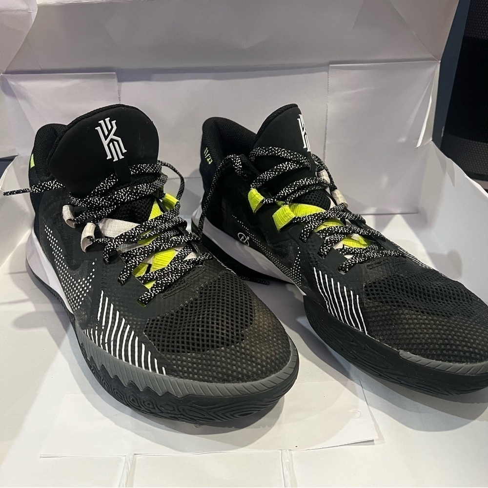Nike Kyrie Flytrap 5 Black Cool Grey Basketball Sneakers Size 10